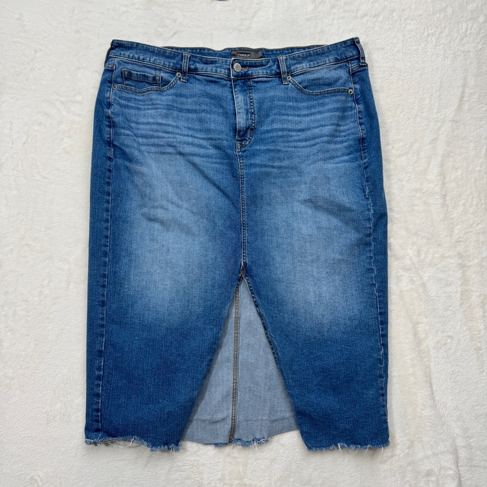 Torrid‎ Denim Womens 20 Blue Medium Wash Pencil Skirt Midi Raw Hem Front Slit